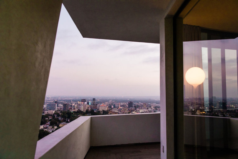 plus74 weiß vila usa la hollywood location22