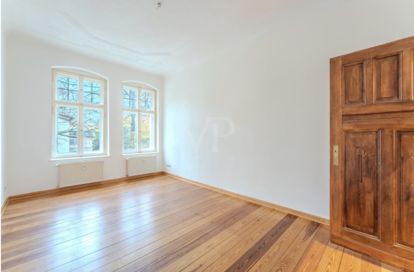 plush 74 bright and spacious berlin altbau 98701 3