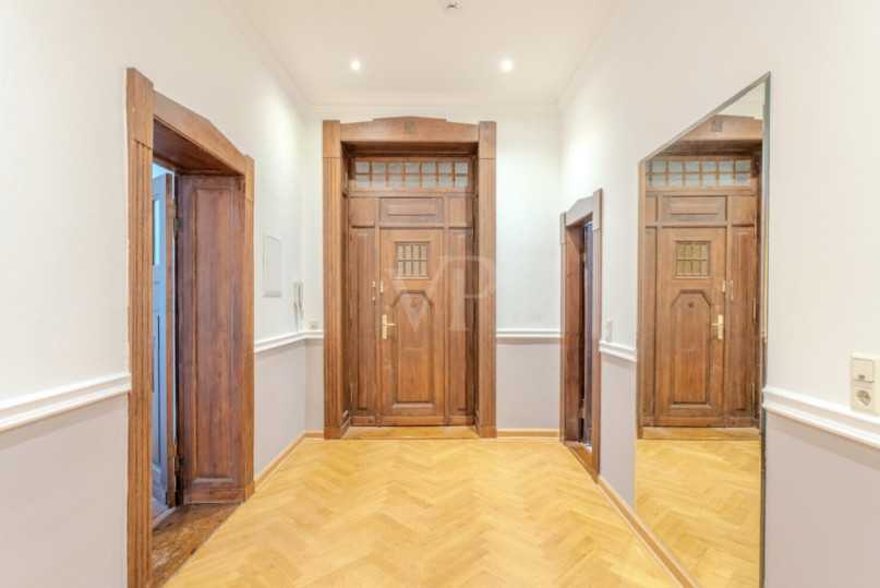 plush 74 bright and spacious berlin altbau 98701 5