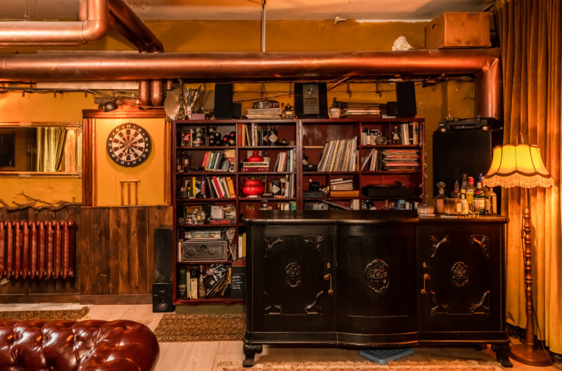 plush74 1920s roaring hideaway 23