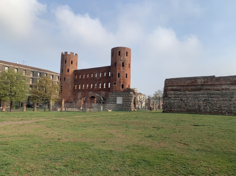 plush74 ancient roman city gate 2