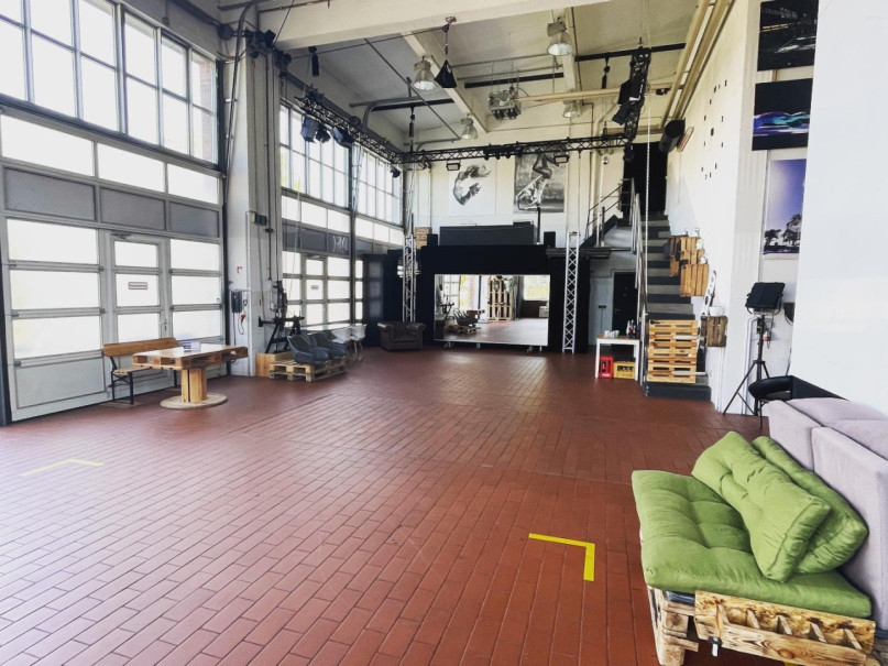 plush74 art loft studio berlin 5