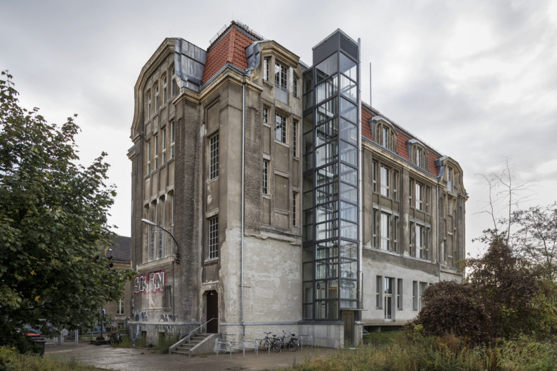 plush74 artist villa east berlin 28