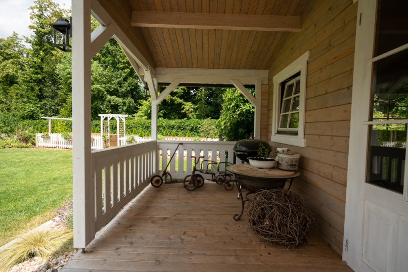 plush74 berlin house film photo shoot brownstone garden advertising family garage scout location 9