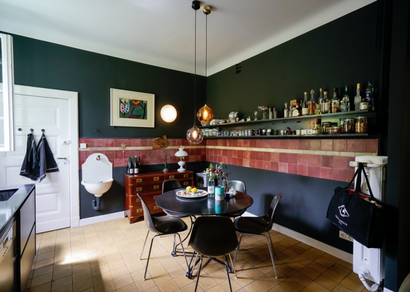 plush74 berlin house historical architecture furniture classics location photo film scout villa garden flowers 19