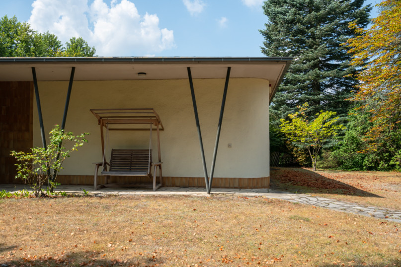 plush74 berlin location rental film scout photo village american style24