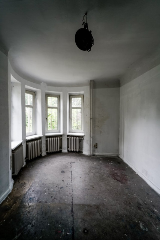 plush74 berlin warehouse industrial gallery art location film photo event scout 17