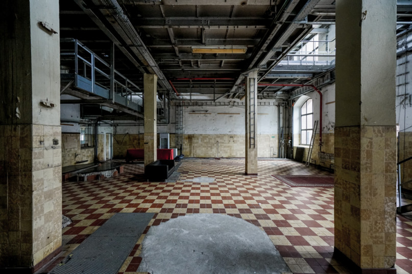 plush74 berlin warehouse industrial gallery art location film photo event scout 33