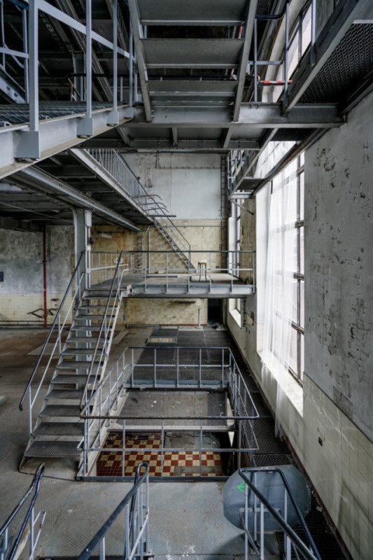 plush74 berlin warehouse industrial gallery art location film photo event scout 45