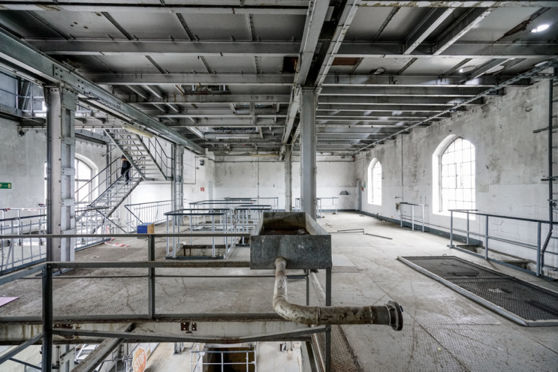 plush74 berlin warehouse industrial gallery art location film photo event scout 50