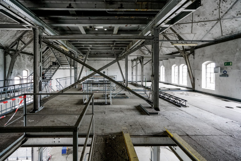 plush74 berlin warehouse industrial gallery art location film photo event scout 53