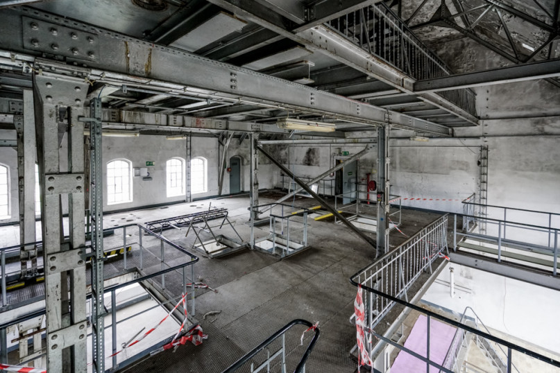 plush74 berlin warehouse industrial gallery art location film photo event scout 56