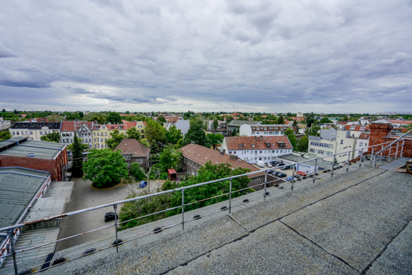 peluche74 berlín almacén industrial galería arte localización película foto evento scout 58