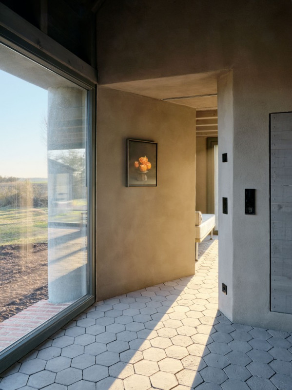 plush74 black country house 11