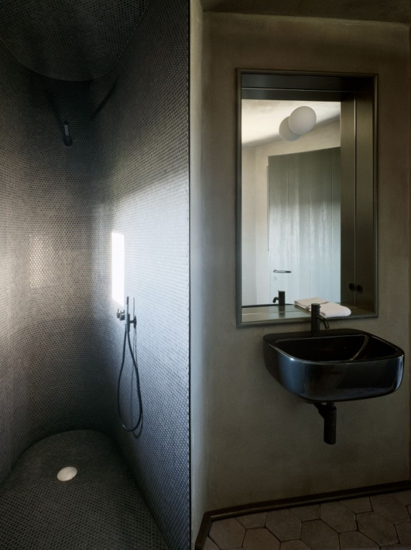 plush74 black country house 12