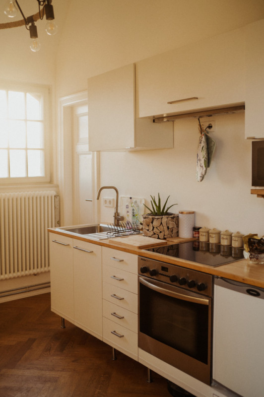 plush74 black studio 25