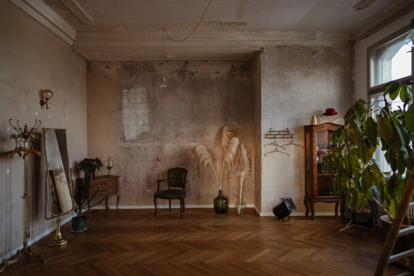 plush74 black studio 4