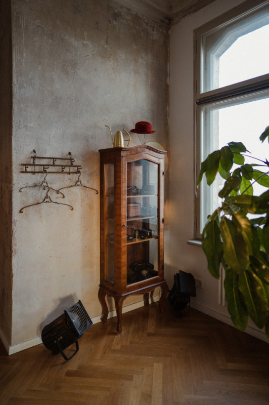 plush74 black studio 9