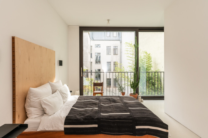 plush74 bright design apartment berlin 22