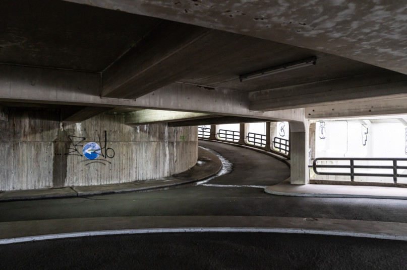 peluche74 parcheggio brutalista berlino 17 (1)