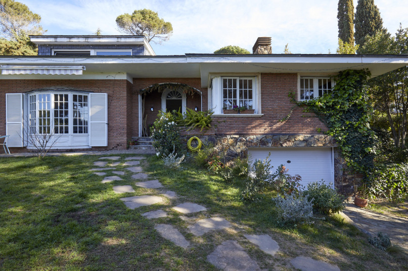 plush74 casa gretzky1 8