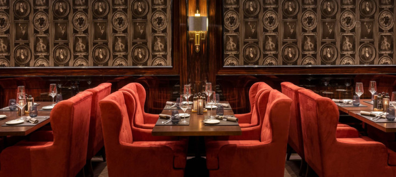 plush74 classsic red velevet restaurant berlin 5