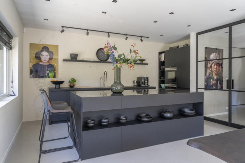 plush74 clean modern villa laren 2