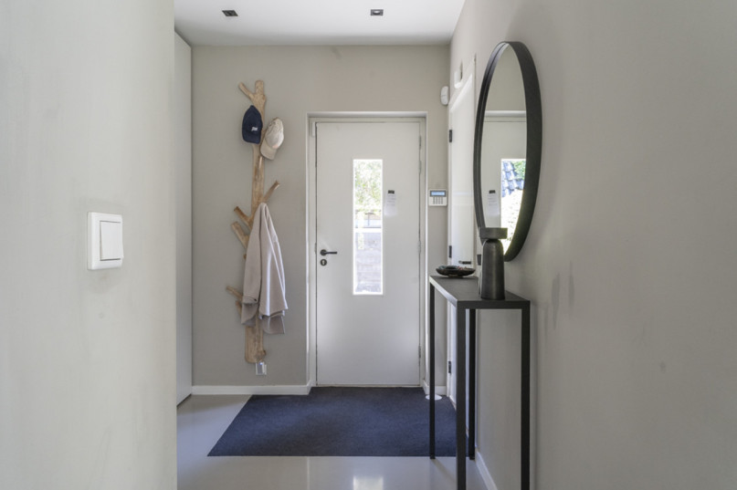 plush74 clean modern villa laren 4