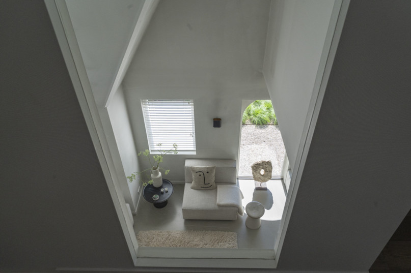 plush74 clean modern villa laren 42