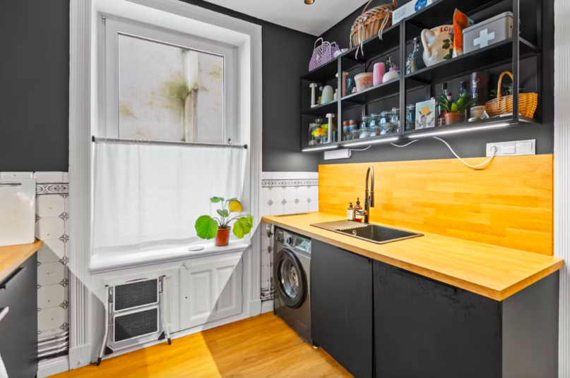 plush74 colourful hamburg apartment 11