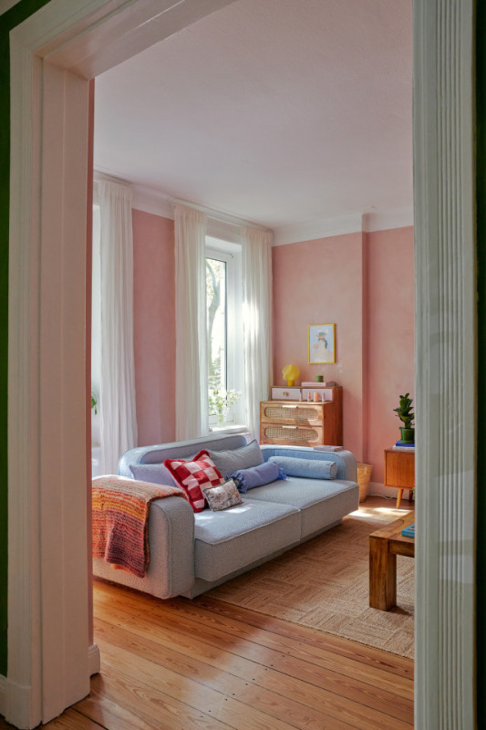 plush74 colourful hamburg apartment 4