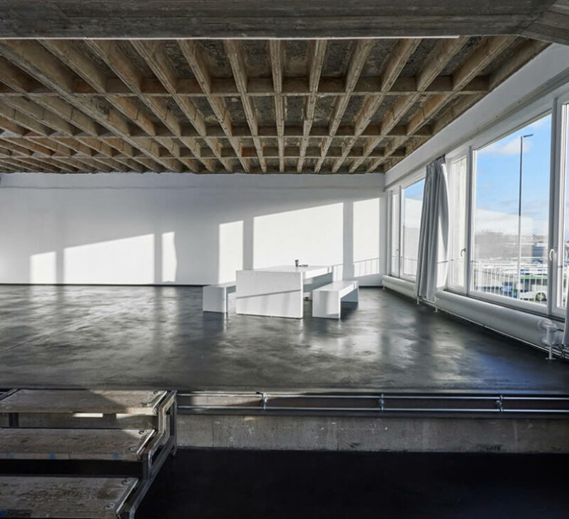 plush74 concrete glass studios 1(1)