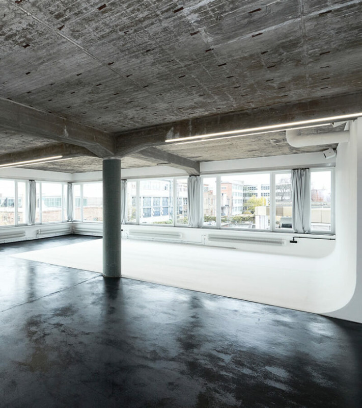 plush74 concrete glass studios 10