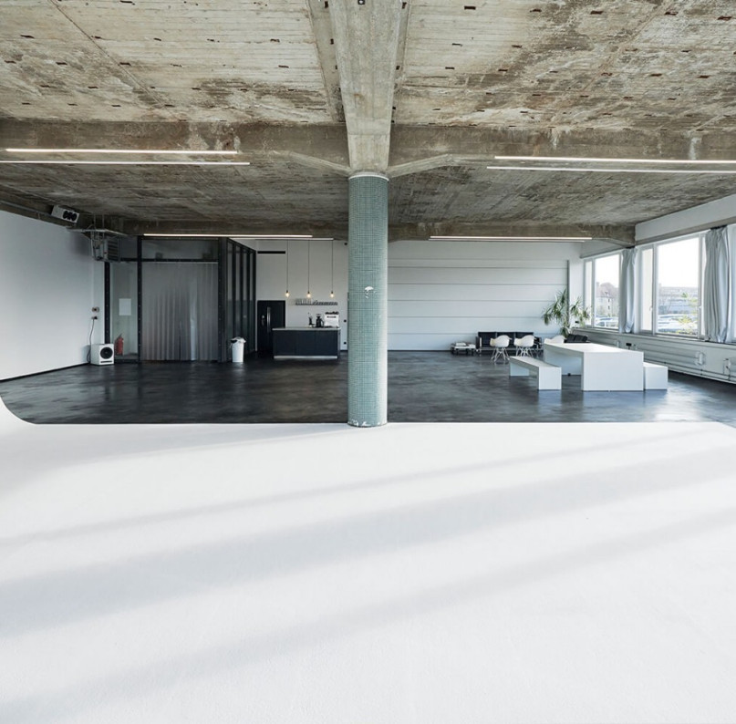 plush74 concrete glass studios 17