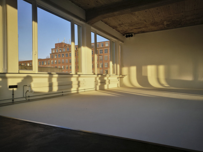 plush74 concrete glass studios 23