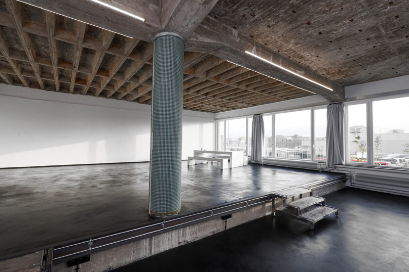 plush74 concrete glass studios 8(1)