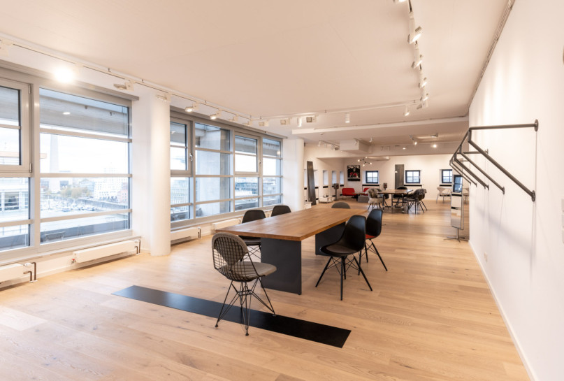 plüsch74 kühler hafen ausstellungsraum 10