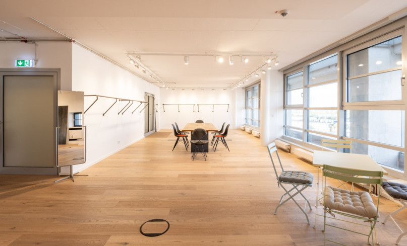 plüsch74 kühler hafen ausstellungsraum 3