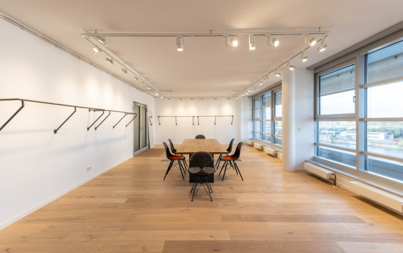 plüsch74 kühler hafen ausstellungsraum 4