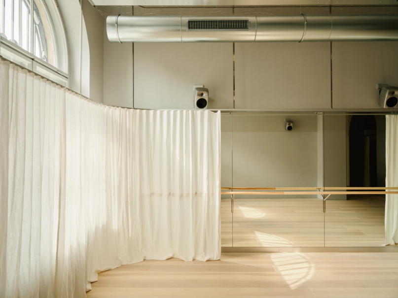 plush74 design sports studio 7