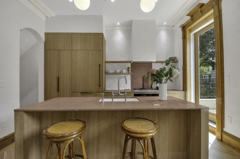 peluche74 elegante brownstone a brooklyn 6