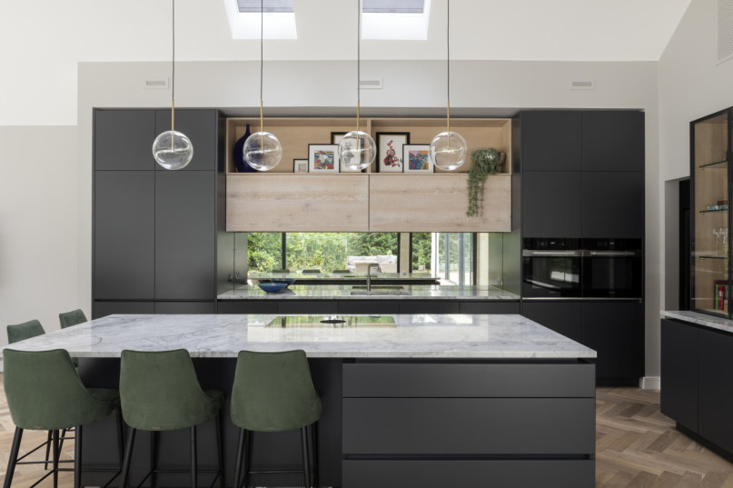 plush74 esher location house 7