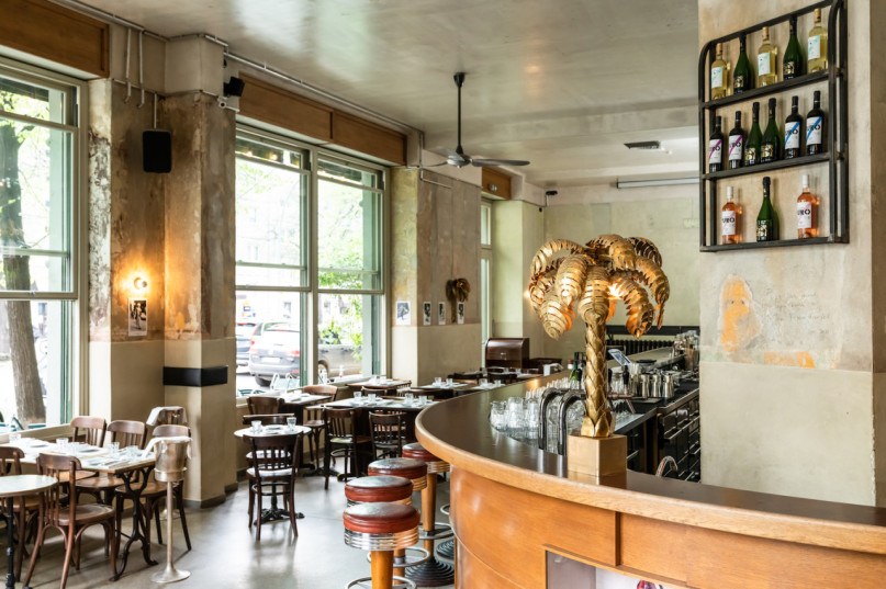 plush74 film photo shooting location scouting bar restaurant berlin10