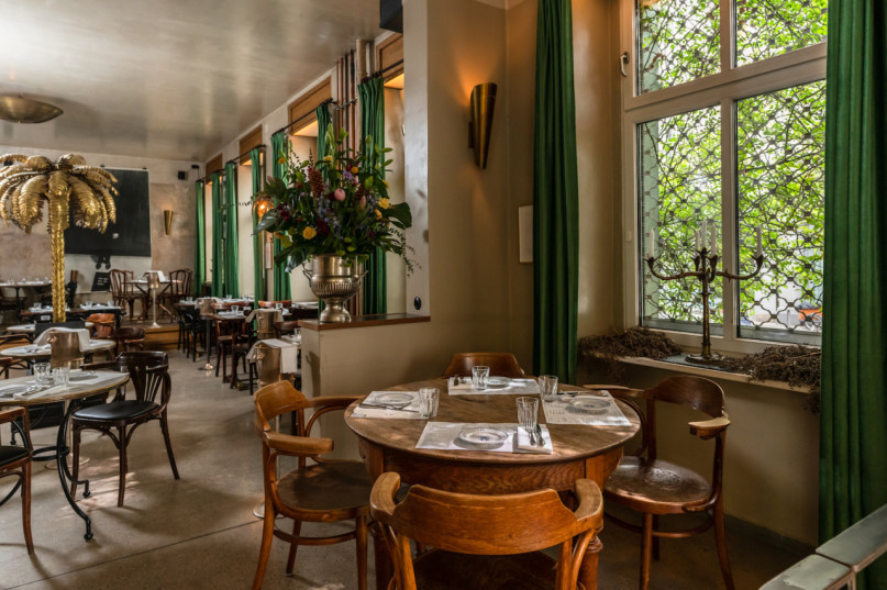 plush74 film photo shooting location scouting bar restaurant berlin17