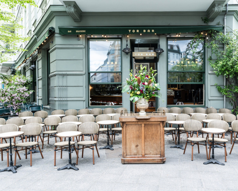 plush74 film photo shooting location scouting bar restaurant berlin2