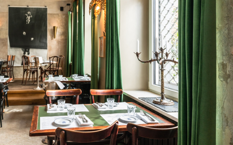 plush74 film photo shooting location scouting bar restaurant berlin22