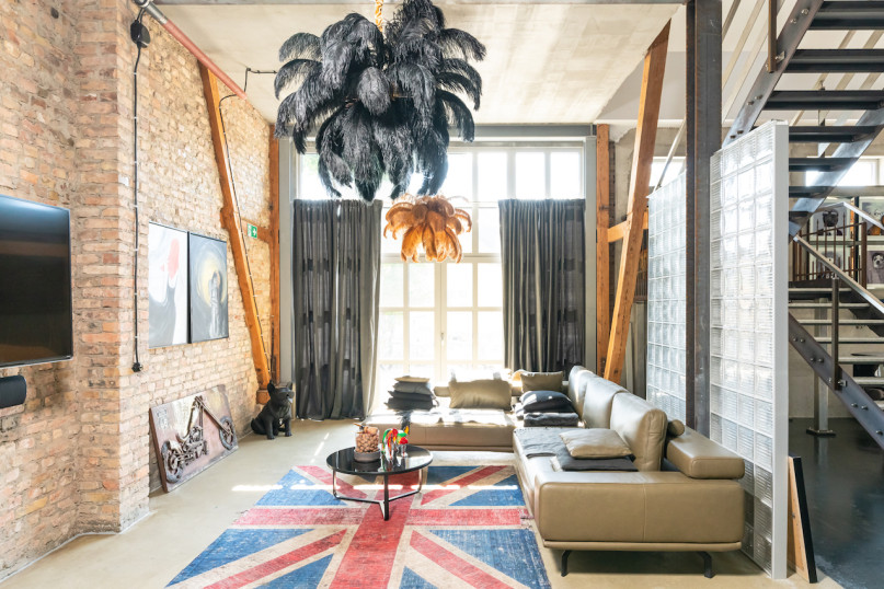 pluche74 film foto schieten locatie scouting schuur natuur platteland loft appartement11