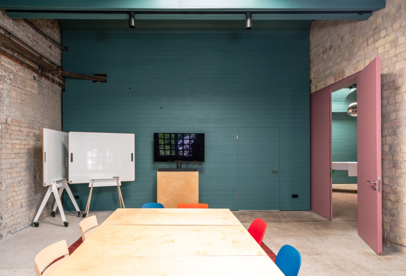 plush74 film photo shooting location scouting berlin event space bricks venue14