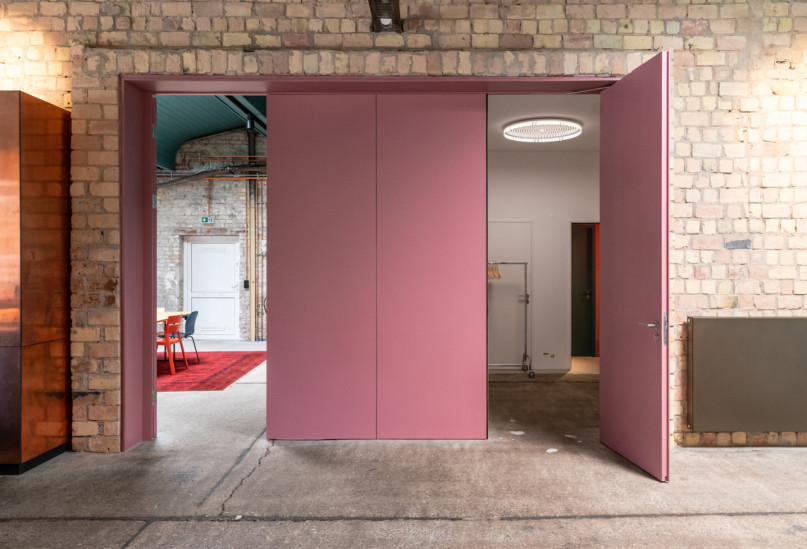 plush74 film photo shooting location scouting berlin event space bricks venue18