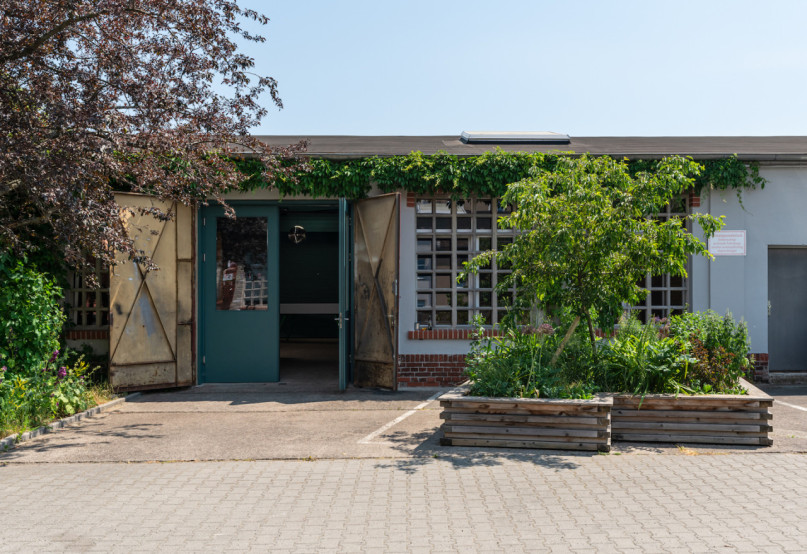 plush74 film photo shooting location scouting berlin event space bricks venue27